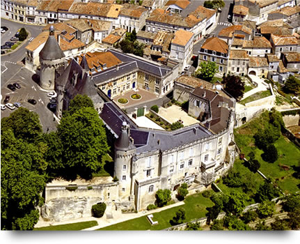 Le Château de Jonzac vue aérienne